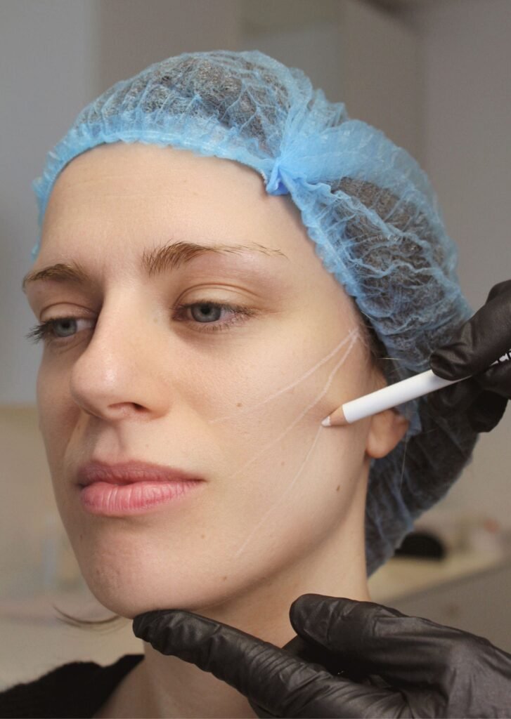 Fils tenseurs pour la chirurgie du regard